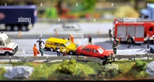 Car Insurance In Garfield Ok Dans Car Accident Miniature Model Stock Alamy