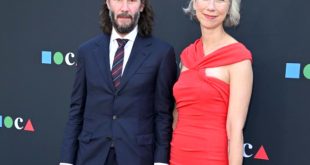 Moca Pr Car Accident Lawyer Dans Keanu Reeves Supports Artist Girlfriend On Red Carpet