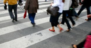 Long Beach Pedestrian Accident Lawyer Dans How Distracted Walking Causes Pedestrian Accidents On Long island