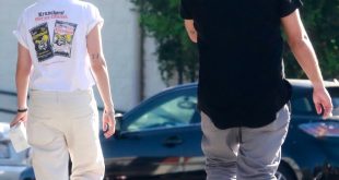 Car Accident Lawyer In Los Alamos Nm Dans Kristen Stewart Running Errands with A Friend In Los Feliz