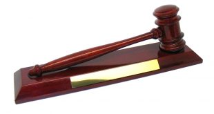 The Hammer Lawyer Reviews Dans Freedom Rosewood Hammer & Gavel Personalised